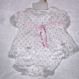Nwot Vintage Sesame Street white rose bud lace dress with matching panty 0/3